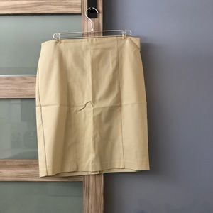 Van Heusen Basic Skirt Size 14